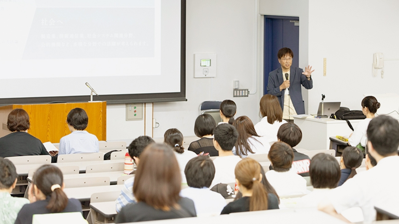 大学院クリエイティブリーダーシップコース